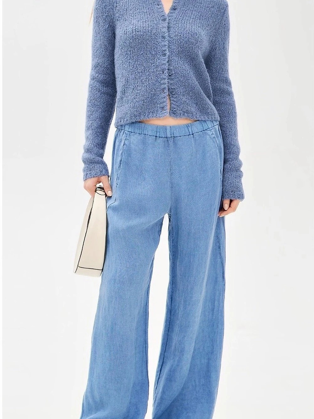 Velvet by Graham & Spencer Wide Leg Blue Pants